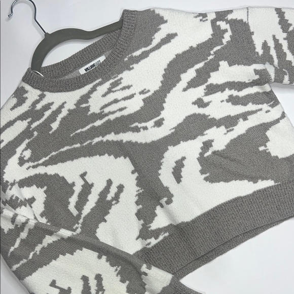William Rast Sweaters - William Rast Gray and White Crew Neck Sweater